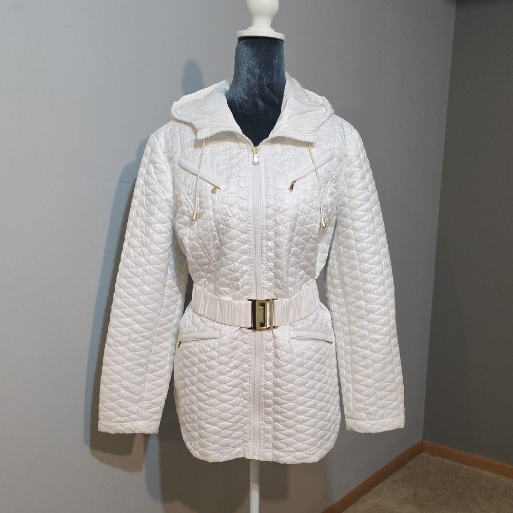 Chico's White Quilted Belted Jacket Gold Hardware Hood Zip Coat Elegant Outerwea